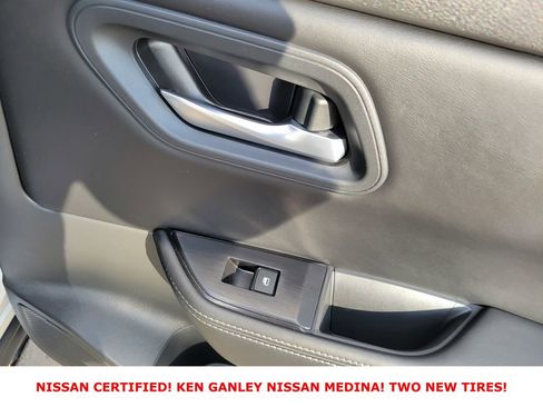 Certified 2025 Nissan Rogue SV image 46