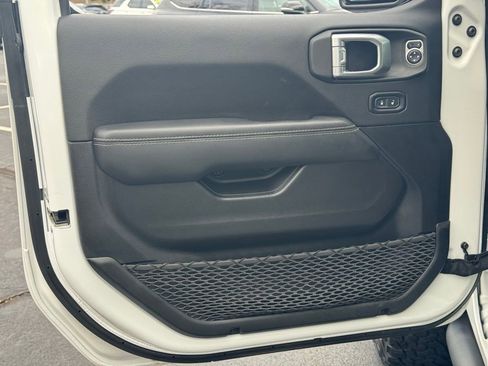 Used 2022 Jeep Wrangler Unlimited Rubicon w/ LED Lighting Group image 24