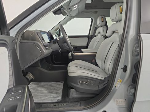 Used 2023 Rivian R1S Adventure AWD/4WD image 20