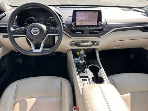 Used 2021 Nissan Altima 2.5 Platinum image 4