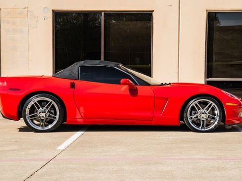 Used 2005 Chevrolet Corvette Convertible image 31