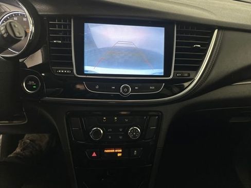 Used 2018 Buick Encore Sport Touring image 37