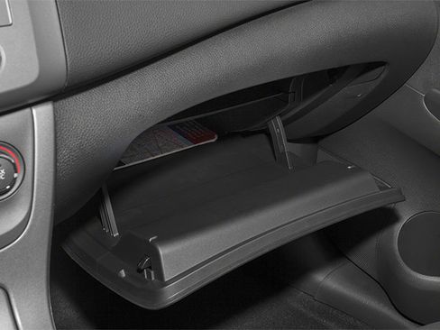 Used 2014 Nissan Sentra SR w/ Premium Package FWD image 19