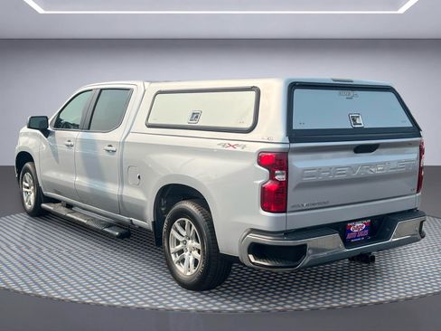 Used 2021 Chevrolet Silverado 1500 LT w/ Safety Package II AWD/4WD image 4