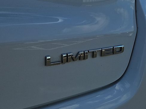 Used 2020 Jeep Compass Limited image 30