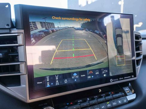 Used 2023 Toyota Tundra Limited w/ TRD Off-Road Package AWD/4WD image 21