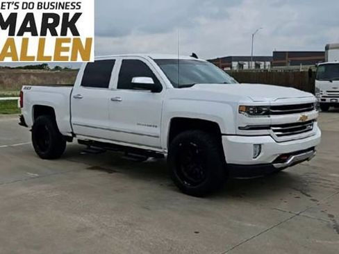Used 2018 Chevrolet Silverado 1500 LTZ Z71 image 2