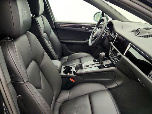 Used 2024 Porsche Macan S w/ Premium Plus Package AWD/4WD image 24