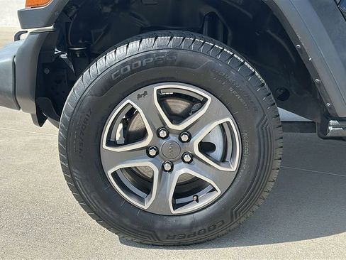 Used 2021 Jeep Wrangler Unlimited Sport image 11