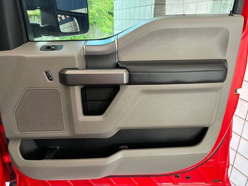 Used 2019 Ford F250 XLT w/ XLT Premium Package AWD/4WD image 15