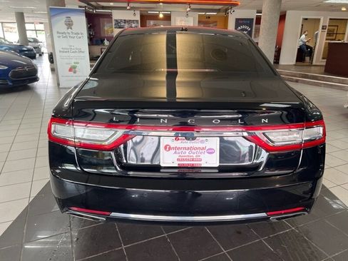 Used 2017 Lincoln Continental Premiere image 7