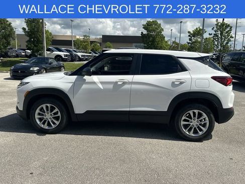 Used 2024 Chevrolet TrailBlazer LS w/ LS Convenience Package FWD image 10