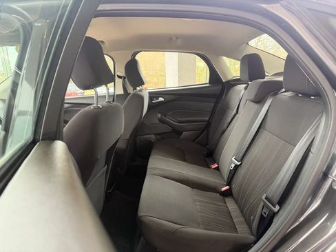 Used 2017 Ford Focus SE FWD image 20