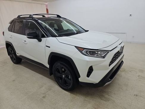 Used 2021 Toyota RAV4 XSE AWD/4WD image 10