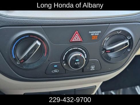 Used 2022 Hyundai Accent SEL FWD image 22