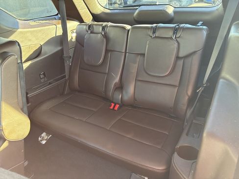 Used 2021 Ford Explorer King Ranch w/ Premium Technology Package image 13