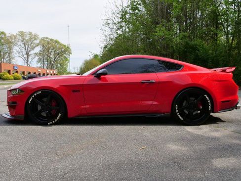 Used 2019 Ford Mustang GT Premium w/ Black Accent Package image 39