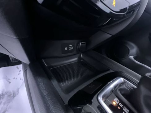 Used 2022 Nissan Rogue Sport S image 28