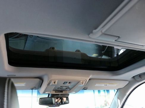 Used 2017 GMC Yukon Denali w/ Open Road Package image 29