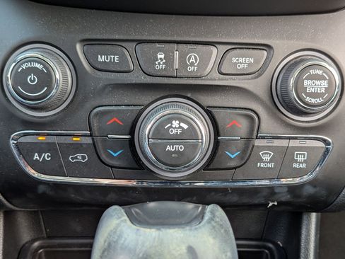 Certified 2022 Jeep Cherokee Trailhawk w/ Sun, Sound & Nav Group image 26