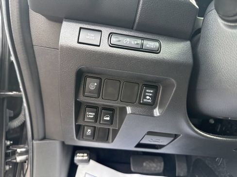 Used 2024 Nissan Frontier SV w/ SV Convenience Package AWD/4WD image 17