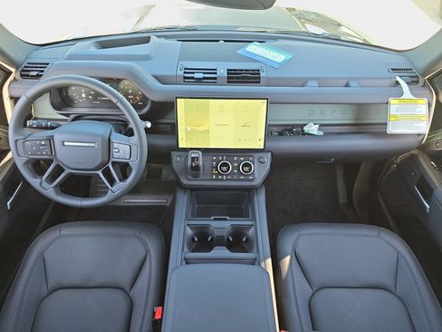 New 2026 Land Rover Defender 110 Trophy Edition AWD/4WD image 9
