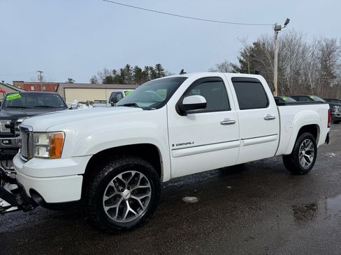 Used 2009 GMC Sierra 1500 Denali image 4