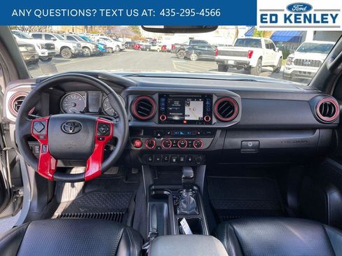 Used 2019 Toyota Tacoma TRD Off-Road image 7