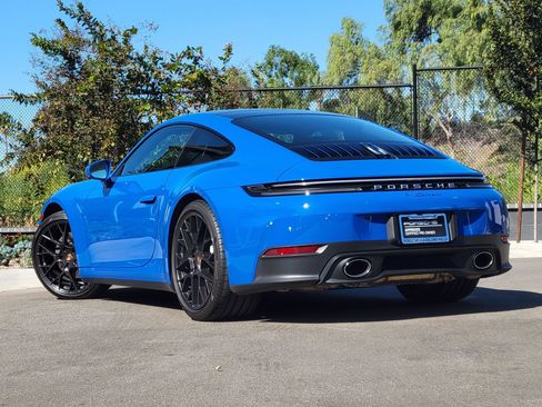 Certified 2025 Porsche 911 Carrera image 3