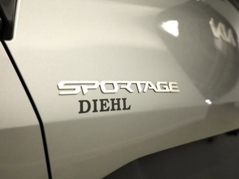 Used 2023 Kia Sportage LX image 36