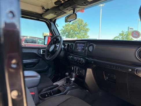 Used 2023 Jeep Wrangler Unlimited Sport AWD/4WD image 31