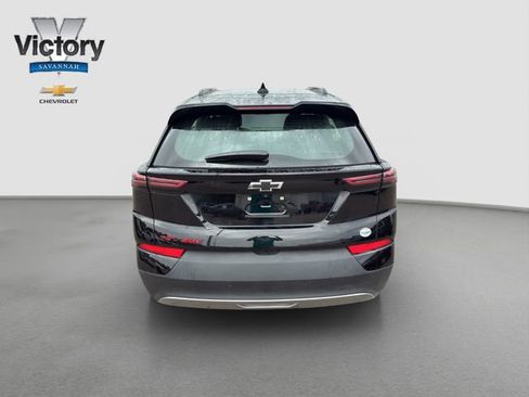 Used 2023 Chevrolet Bolt EUV LT w/ Convenience Package FWD image 6