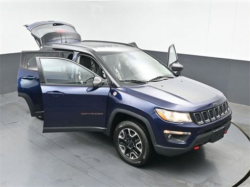 Used 2019 Jeep Compass Trailhawk image 44