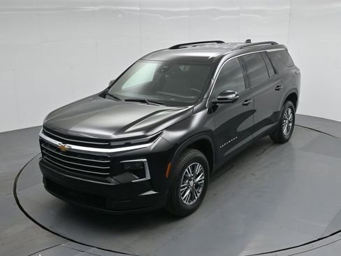 Used 2024 Chevrolet Traverse LT image 34