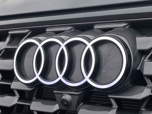 Used 2025 Audi Q5 Premium Plus AWD/4WD image 31