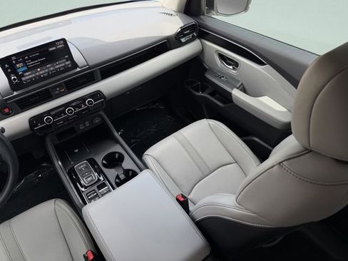 Used 2023 Honda Pilot EX-L image 18