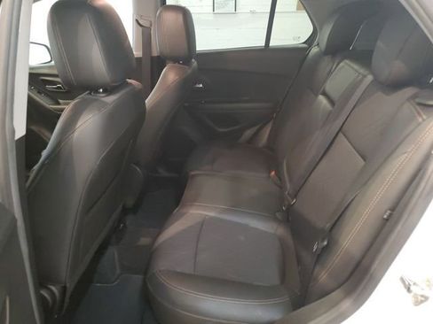 Used 2021 Chevrolet Trax LT w/ Driver Confidence Package image 26