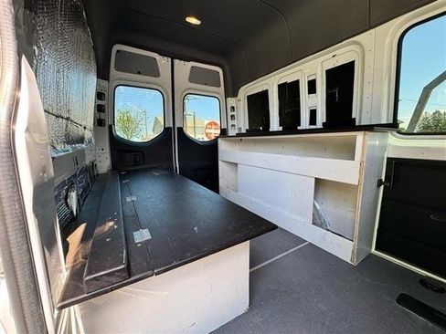 Used 2020 Mercedes-Benz Sprinter 2500 image 21