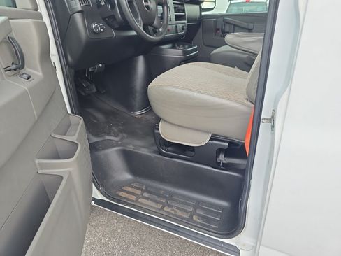 Used 2017 GMC Savana 2500 w/ All Terrain Package RWD image 18