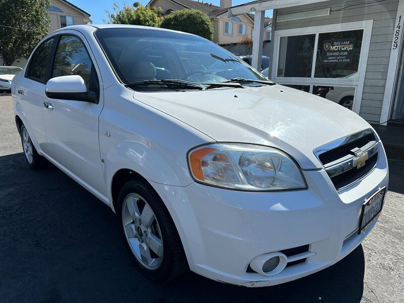 Used 2008 Chevrolet Aveo LT FWD image 3