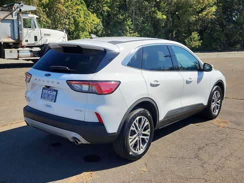 Used 2022 Ford Escape SEL w/ Technology Package image 6