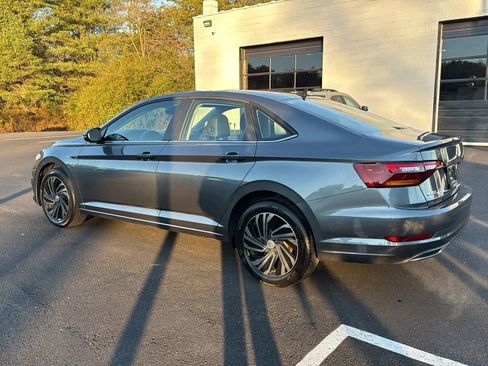 Used 2019 Volkswagen Jetta SEL Premium image 5