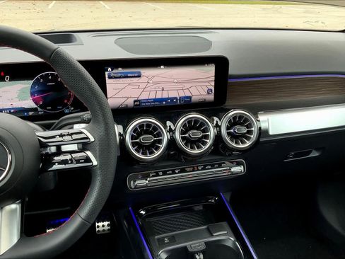 New 2026 Mercedes-Benz GLB 250 4MATIC image 6