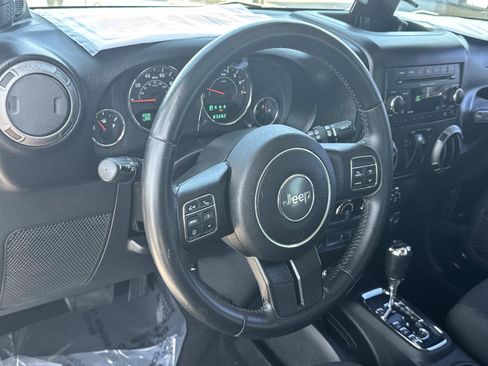 Used 2013 Jeep Wrangler Sport AWD/4WD image 10
