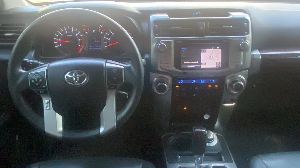 Used 2015 Toyota 4Runner Limited AWD/4WD image 21