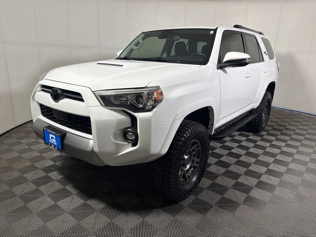 Used 2022 Toyota 4Runner TRD Off-Road Premium AWD/4WD image 4