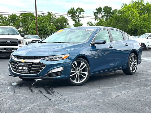 Used 2024 Chevrolet Malibu LT image 2