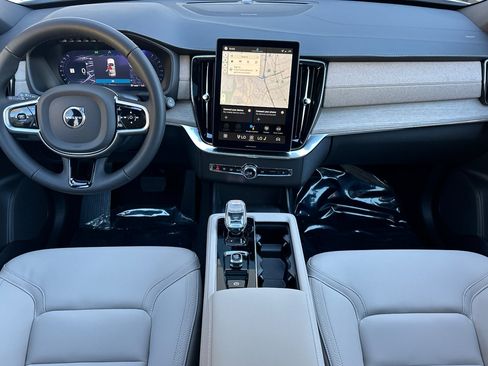 New 2026 Volvo XC90 B6 Plus AWD/4WD image 10