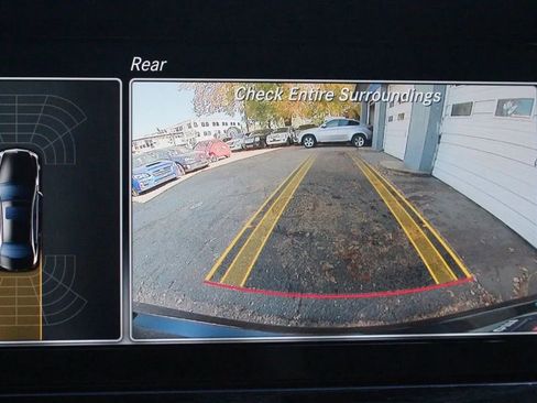 Used 2017 Mercedes-Benz E 300 4MATIC image 21