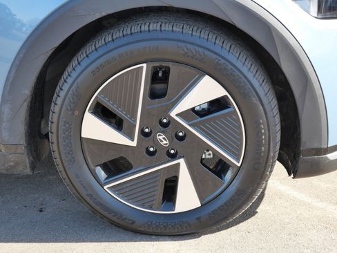 Certified 2025 Hyundai Ioniq 5 SEL image 15